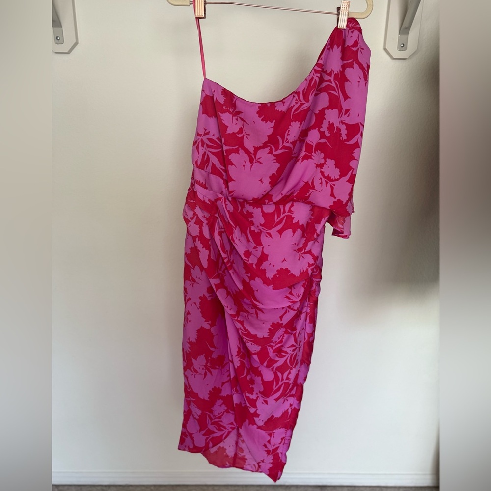 Do + Be One Shoulder Pink Floral Midi Dress – Size L